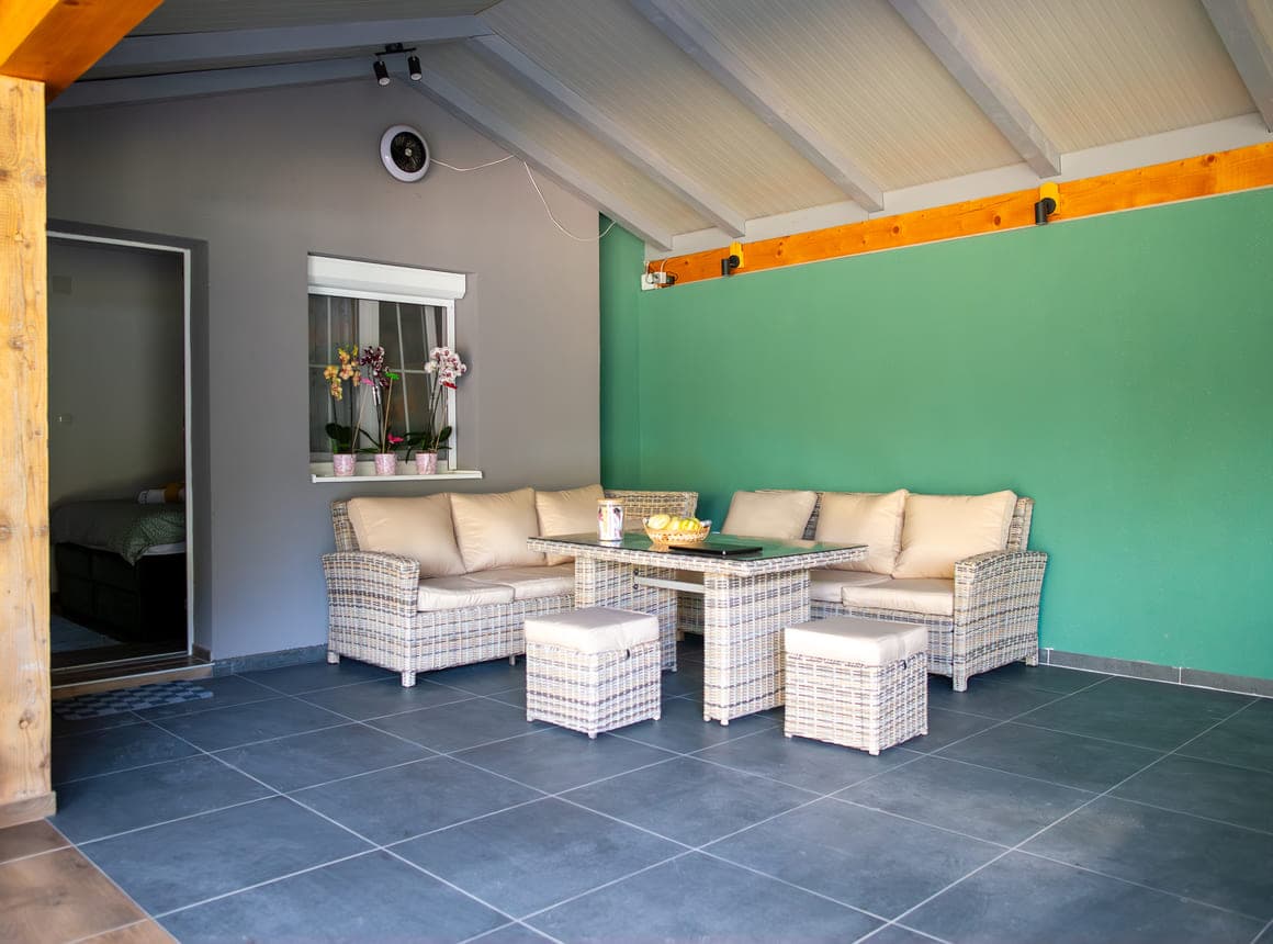 closed_terrace_1